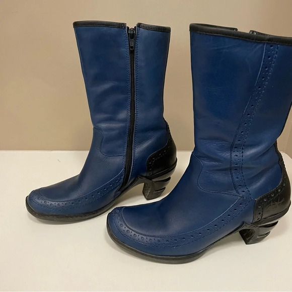 Eject Blue Leather Women’s Boot  in US 6 or EU 36 Made in Portugal - Picture 1 of 14